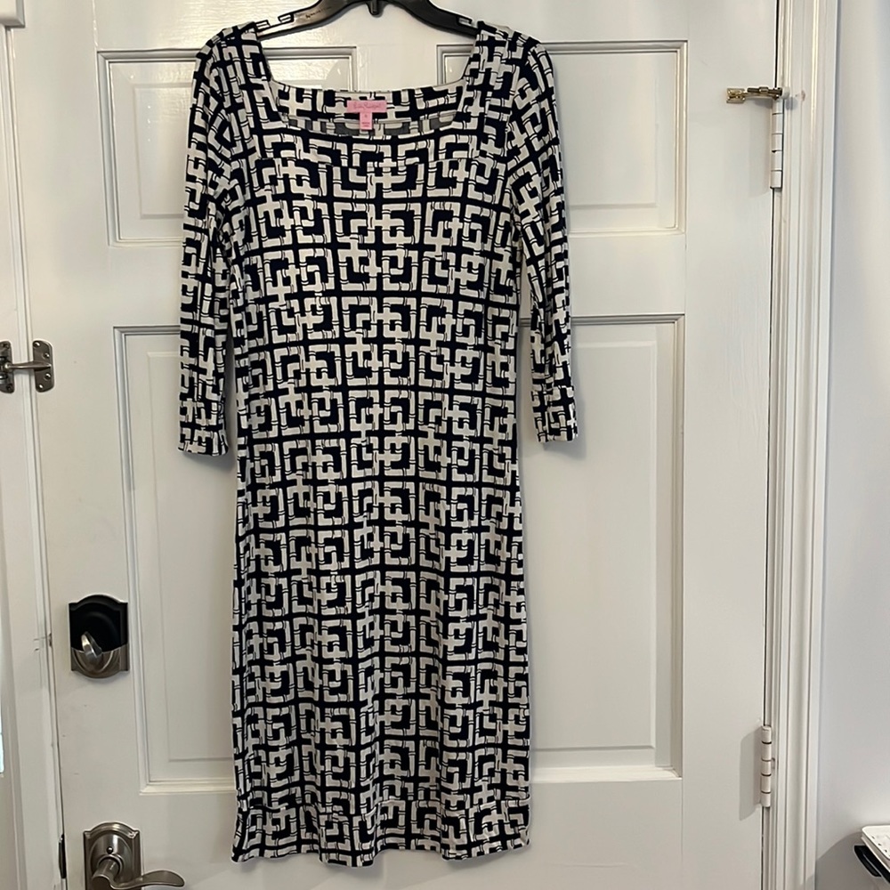 Lilly Pulitzer Navy and Cream Dress, Size 12 on tag but would fit a size 6-8